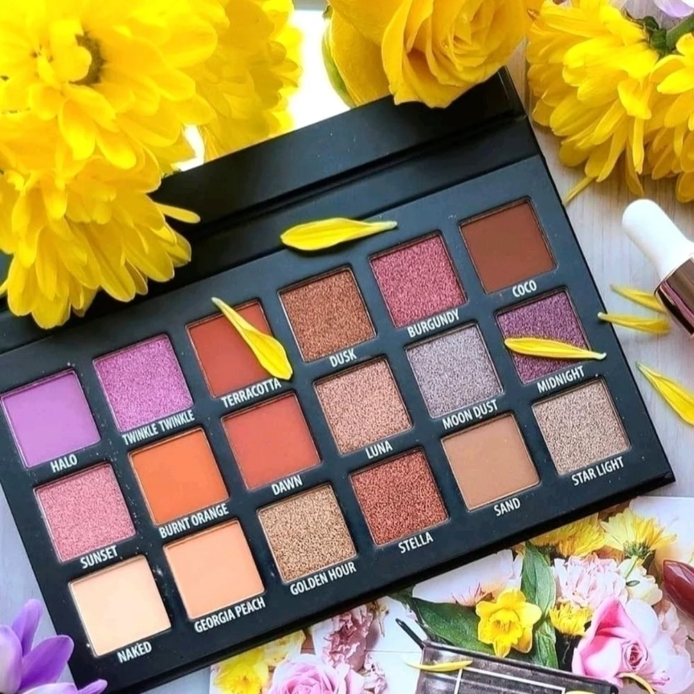 KAB Cosmetics Day & Night Eyeshadow Pallet